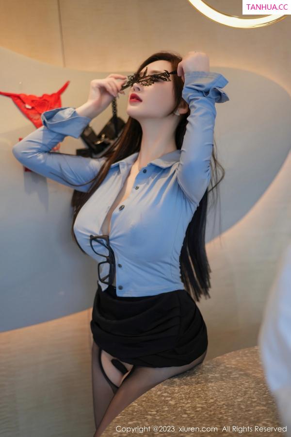 周妍希 奶瓶土肥圆 [XiuRen]高清写真图 2023.07.18 No.7095 Carol周妍希 黑丝美腿第20张图片